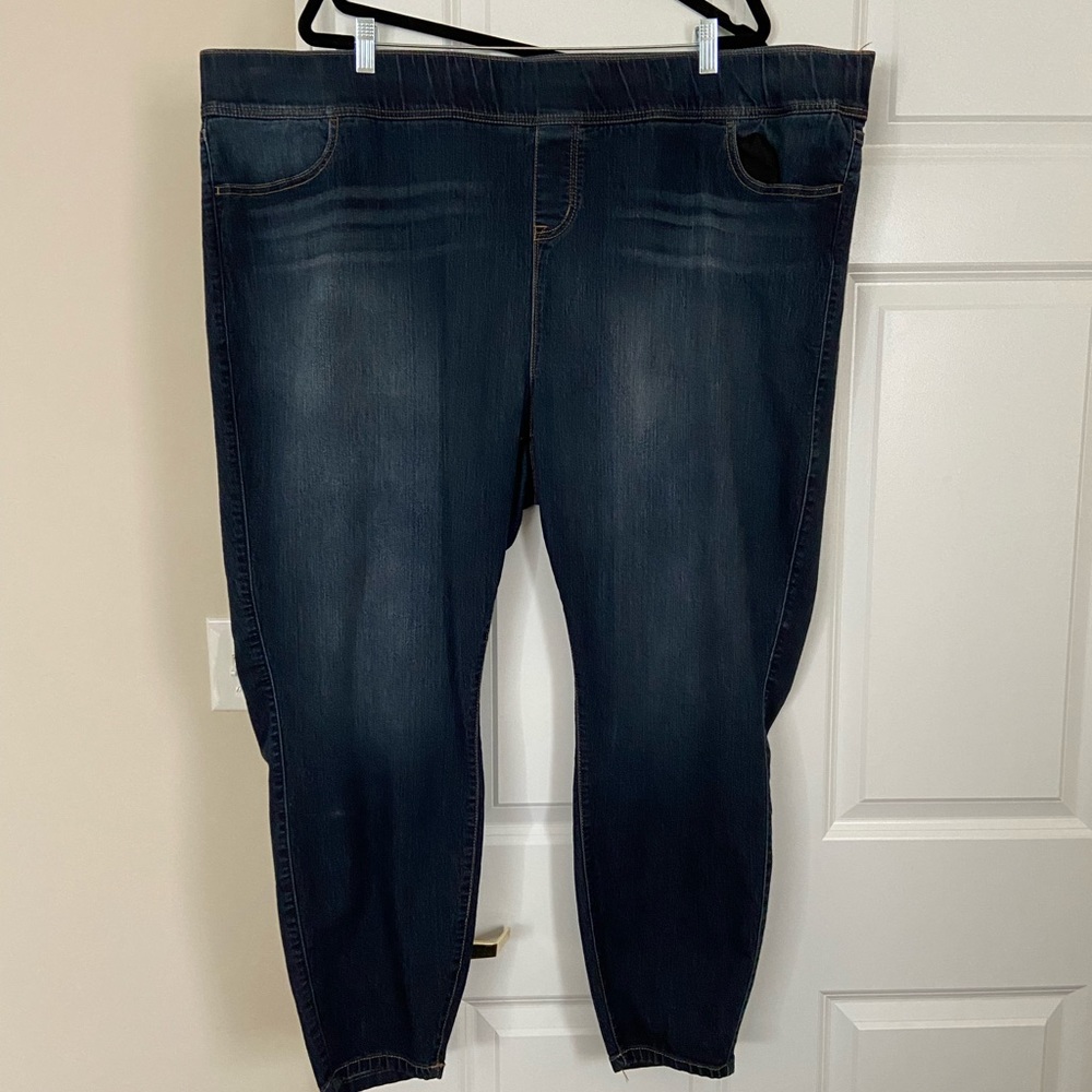 Torrid dark wash pull on jeans